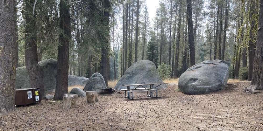 Erratics at Tamerack Flat Campsite