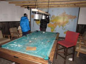 Pool table